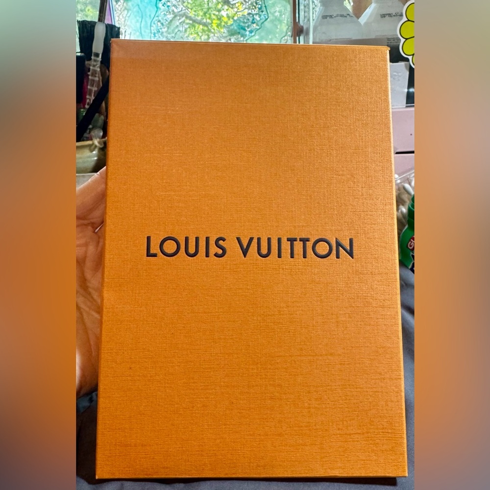 SOLD SOLD SOLD. Louis Vuitton Takashi Murakami Jane Notebook MM - Picture 4 of 4